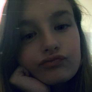 Meet your Posher, Alexia